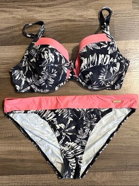 Sun seeker Floral Navy & Pink Underwire Bikini Set from Venus Swimwear